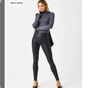 Spanx faux leather leggings in size M